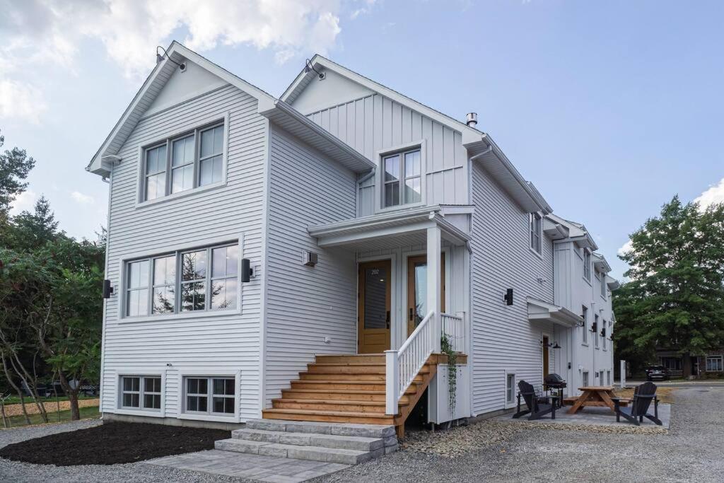 883 Suite 102 Bromont Vieux Village 2Cac , Foyer Exterior foto