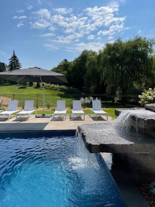 883 Suite 102 Bromont Vieux Village 2Cac , Foyer Exterior foto
